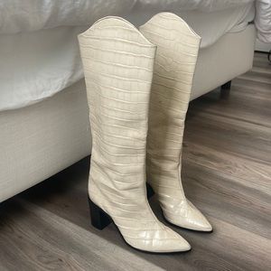 Women's Schutz Analeah Egg Shell Croc Boot 8.5